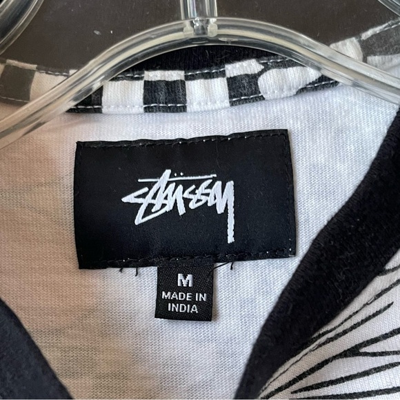 STUSSY cropped mushroom Tshirt Size Medium - Picture 3 of 6